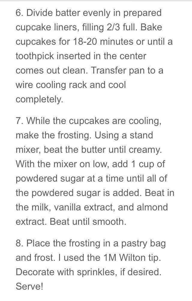 Vanilla Almond Cupcakes 