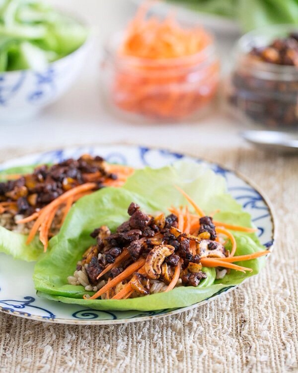 Cashew Lettuce Wraps

These simple vegetarian cashew lettuce wraps are easy on the waistline but heavy on flavor!
