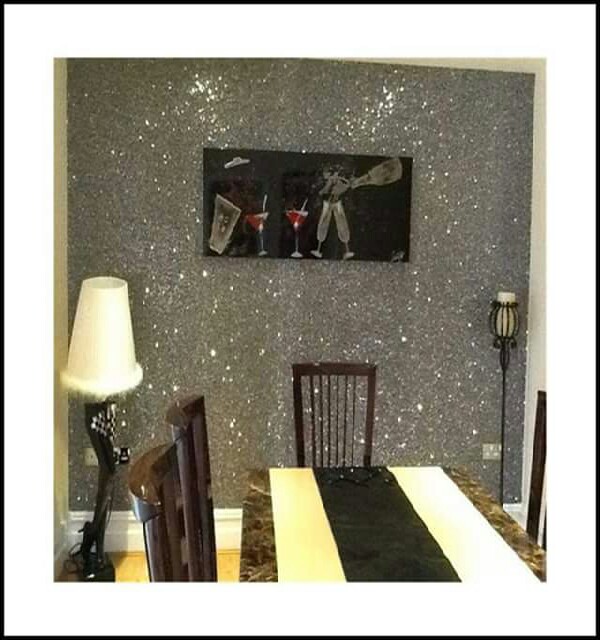 For all use girlie's that love glitter. hear are sum glittery wall paper ideas. 