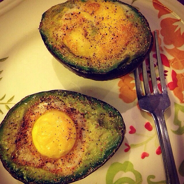 Avocado-Egg Breakfast