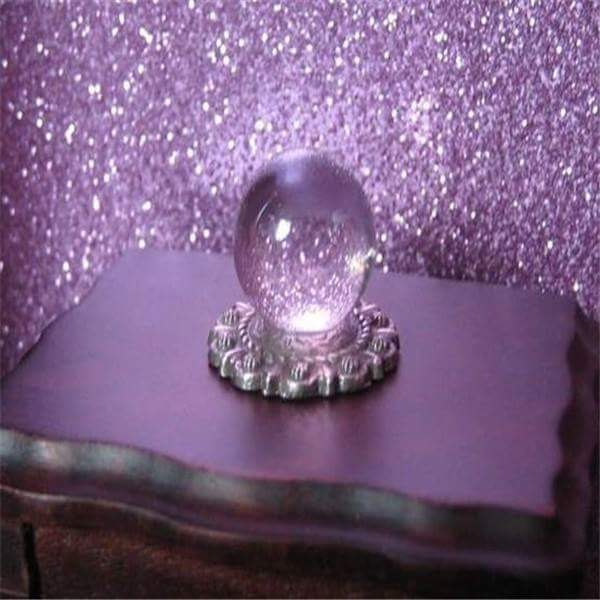 For all use girlie's that love glitter. hear are sum glittery wall paper ideas. 
