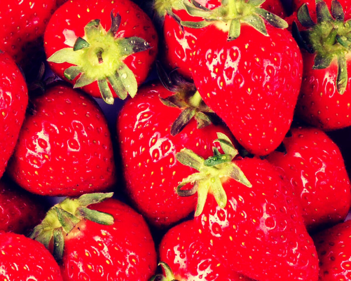 STRAWBERRIES ~ fight acne.