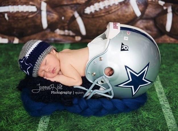 Newborns First Photo Shoot Ideas!!!!!!!!!!!!!!Really Cute!!!!!!!!!!!