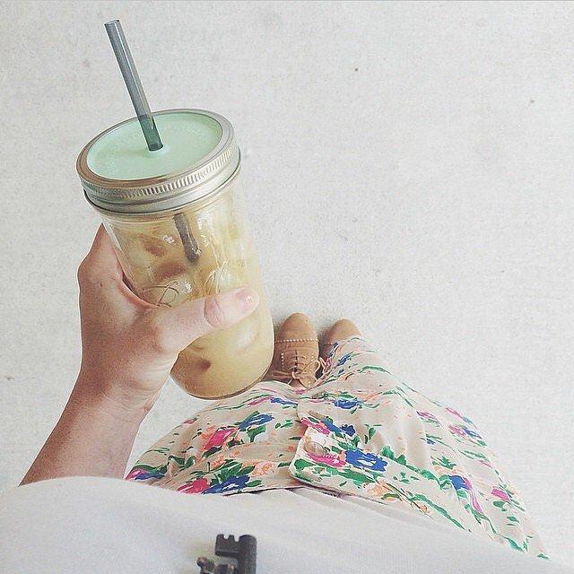 4 Bring Your Own Cup
You'll save 10 cents on the price of your drink when you bring in your own reusable cup, mug, or travel tumbler.
