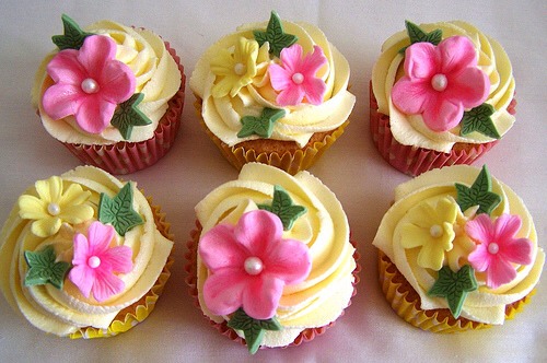 Pretty And Unique Cupcakes 