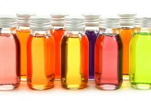 What are Fragrance Oils?
Fragrance oils are primarily made of petrochemicals and are made with the intention of duplicating a scent; for example: a flower, plant, fruit, perfume, etc.