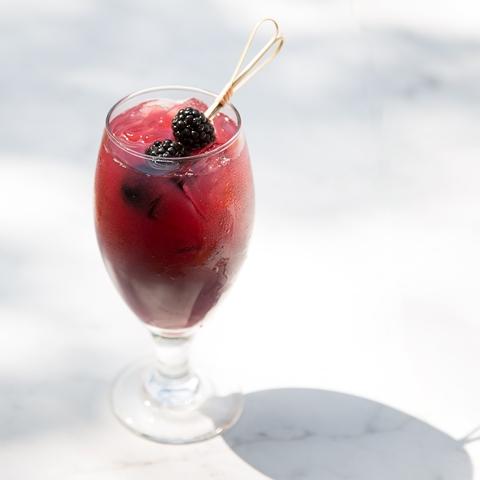 Blackberry Iced Tea
Recipe:
6 cups blackberries
1/2 cup sugar
10 mint leaves, crushed
5 tea bags
4 cups boiling water