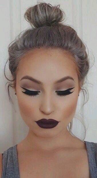 Beautiful Makeup And Lip Color 😍
