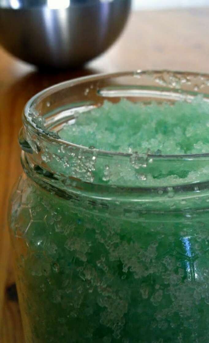 Scrub Off Pounds And Inches With This Homemade Sugar Scrub!!!