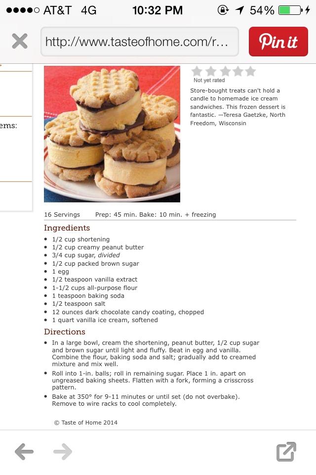 Peanut Butter Cookie Ice Cream Sandwihes