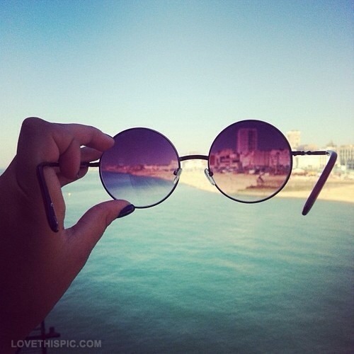 I always bring my favourite sunnies to protect ma eyes 👓👓