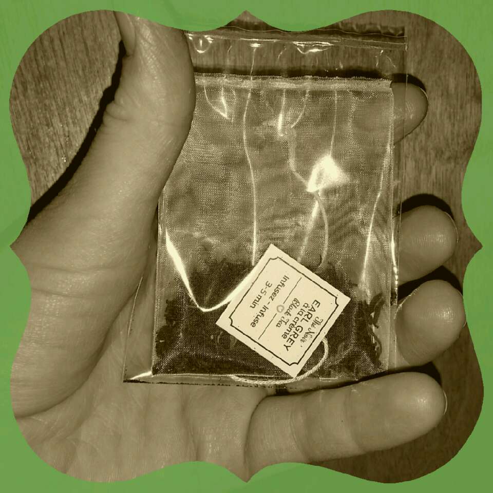 Bonus! A sample teabag of earl grey came with My Beauty Tea!π