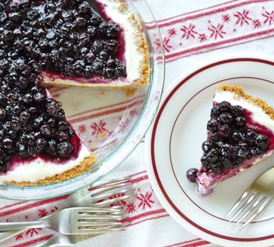 Blueberry cheesecake ice cream pie 