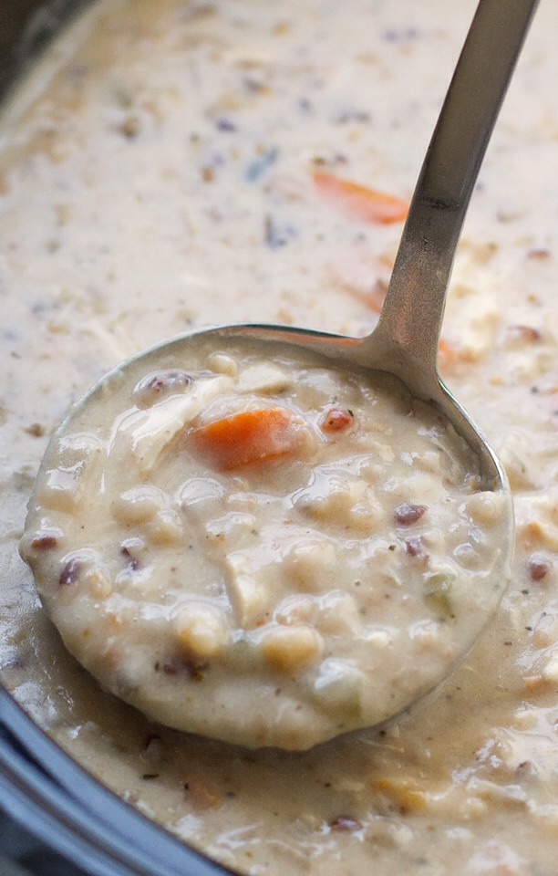 🍴Creamy Chicken Wild Rice Soup! {Slow Cooker}🍴