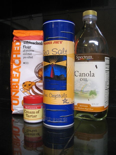 

Basic ingredient ratios:
2 cups flour
2 cups warm water
1 cup salt
2 Tablespoons vegetable oil
1 Tablespoon cream of tartar (optional for improved elasticity)

food coloring (liquid, powder, or unsweetened drink mix)
scented oils
