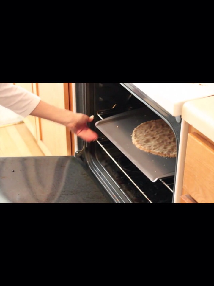 let it 12-15 minutes with a oven on 350Β°C