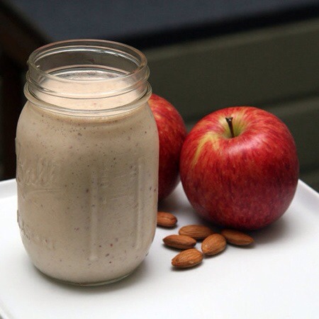 Jessica Simpson's Trainer Shared His Ultimate Slim-Down Breakfast Smoothie