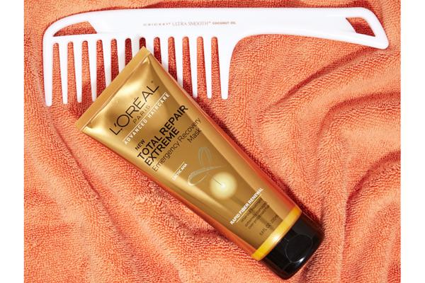 L'Oreal Paris Hair Mask
"Makes hair super smooth, sleek and silky in minutes!"