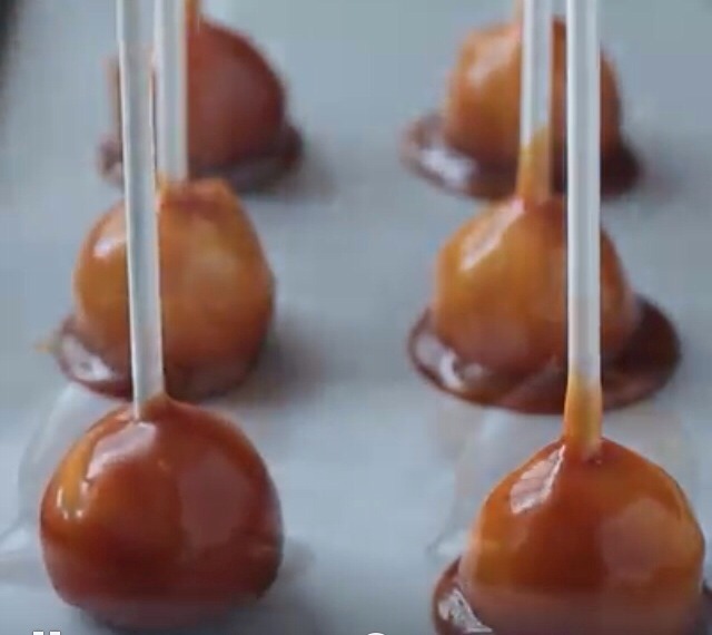 Mini Caramel Apples 