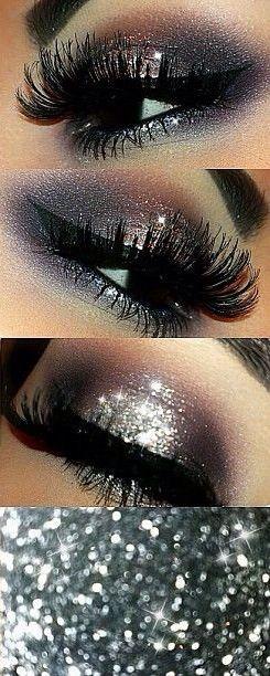 Glitter Cat-Eye - 10 Stylishly Festive Christmas Makeup Ideas.!!!