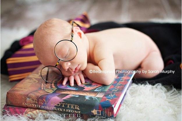 Newborns First Photo Shoot Ideas!!!!!!!!!!!!!!Really Cute!!!!!!!!!!!