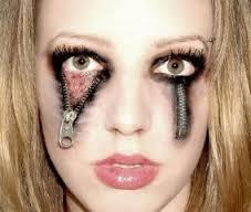 20 Creepy But Cool Halloween Makeup Ideas! #Halloweentip