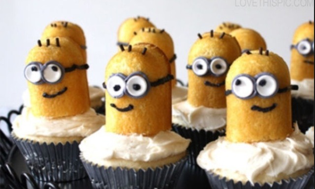 Cut a Twinkie to the desired length and then place it into the frosting. Add grey circles where you want the glasses to be, let it dry and then put white frosting inside to for the eyes. Use black frosting for the pupils, mouth, smile, and glasses strap. Use sprinkles for the hair. 