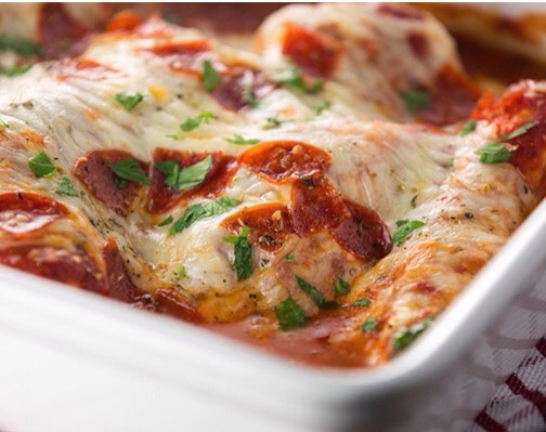 Cheesy pizza chicken 