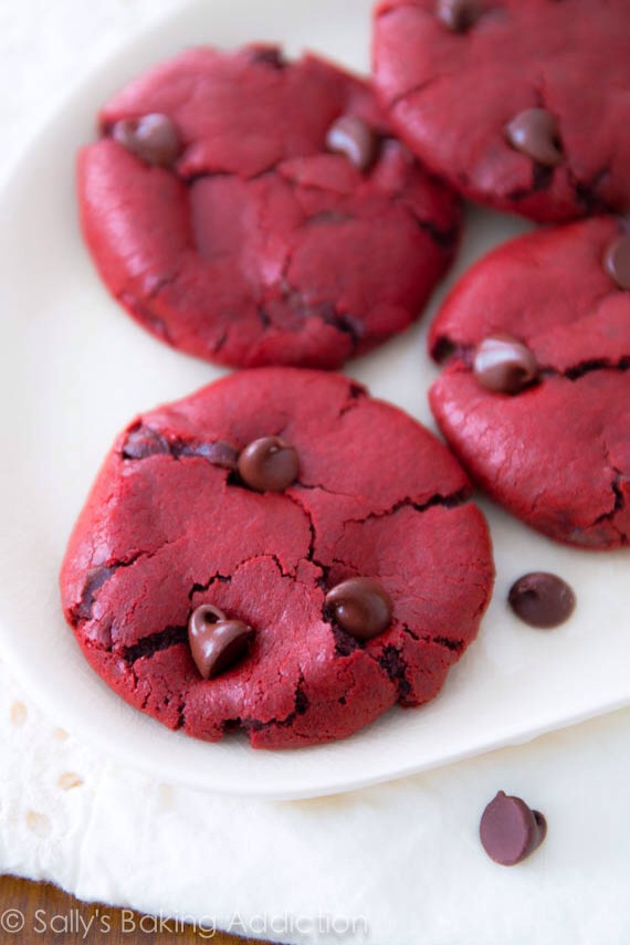 ❤️🍪Red Velvet Chocolate Chip Cookies! Yum!❤️🍪