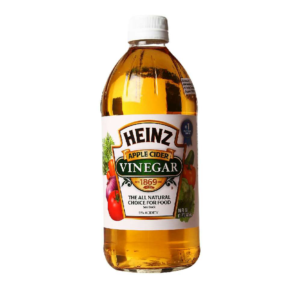 Optional : if you get oily hair easily then put some apple cider vinegar in a separate empty bowl or spray bottle. 
