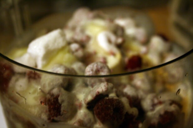 EASY 5-MINUTE ICE-CREAM 