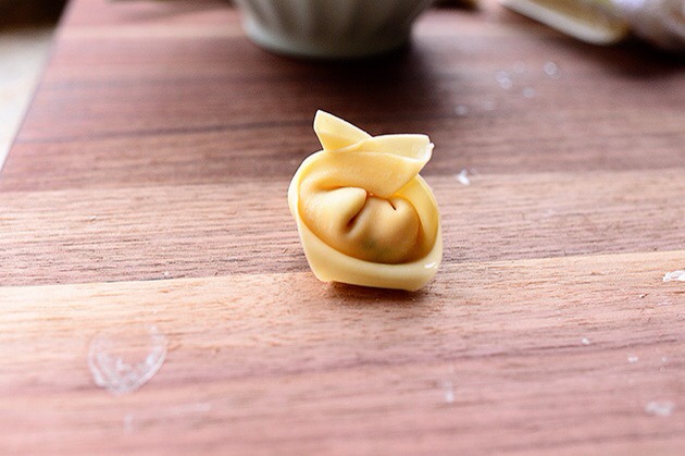 Cream Cheese Stuffed Wontons