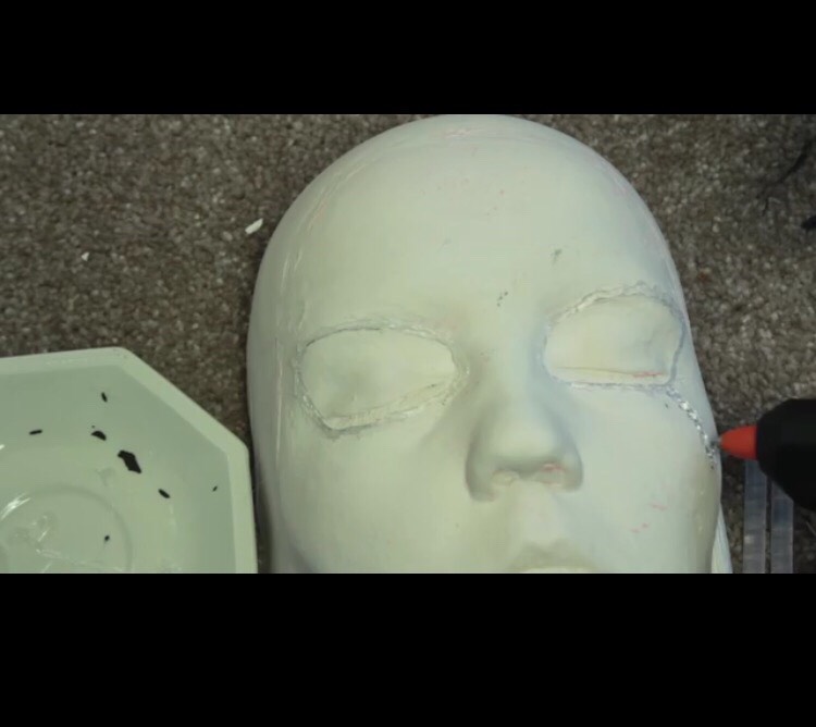 DIY Masquerade Mask: Ice Queen. 