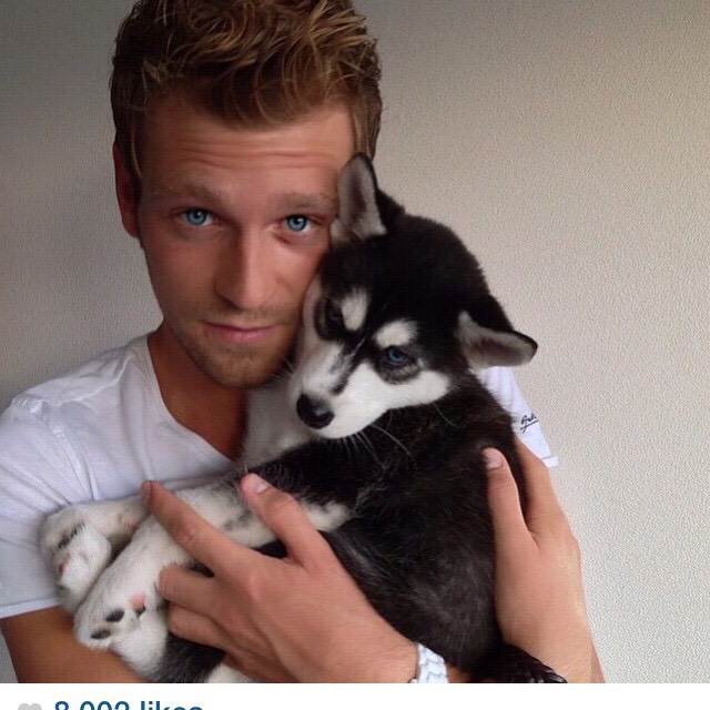 Hot Guys With Dogs 😍🔥🐶