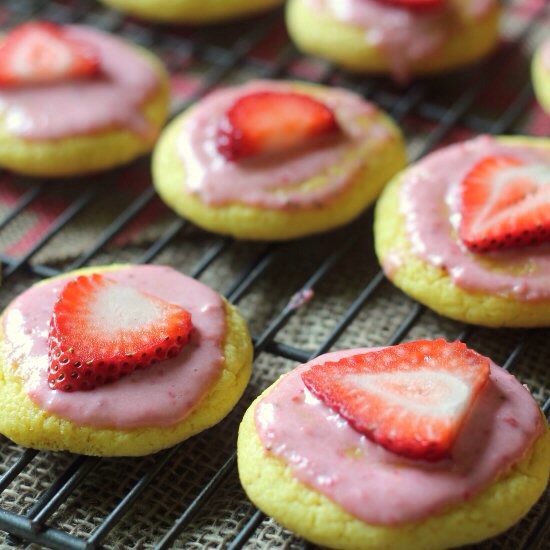 Strawberry Lemonade Cookies 