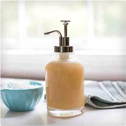 38. Honey Body Wash

This honey body wash is going to replace anything you’d buy at the store, which is great because you’ll be able to make it whenever you want, and it’s using natural ingredients like coconut oil and Dr. Bronner’s castile soap.