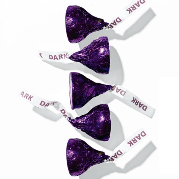5 HERSHEY'S SPECIAL DARK CHOCOLATE KISSES
A cocoa fix that's equally rich in chocolaty taste and disease-fighting antioxidants—what more could you want in a snack?
