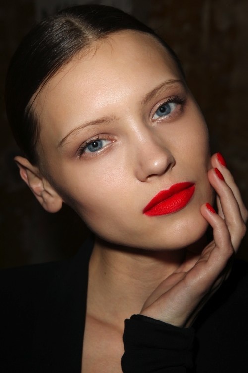 Red Lips Makeup Ideas For Valentines