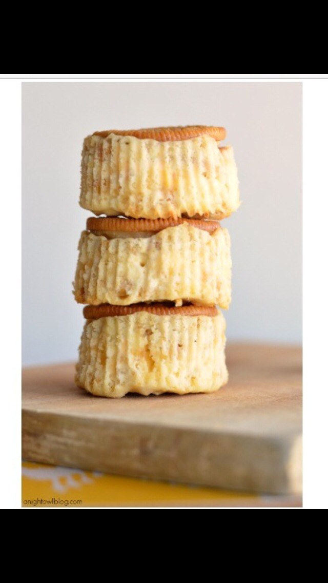 Mini Lemon Oreo Cheesecakes!