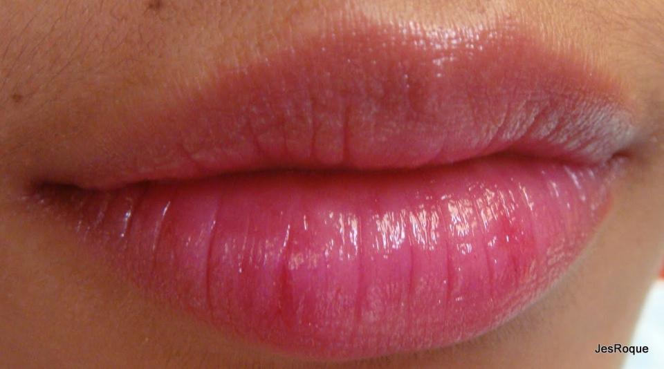 Lip exfoliator: Put a little lemon juice on your lips before bedtime, and wash it off in the morning to help remove dead skin cells and dried skin.