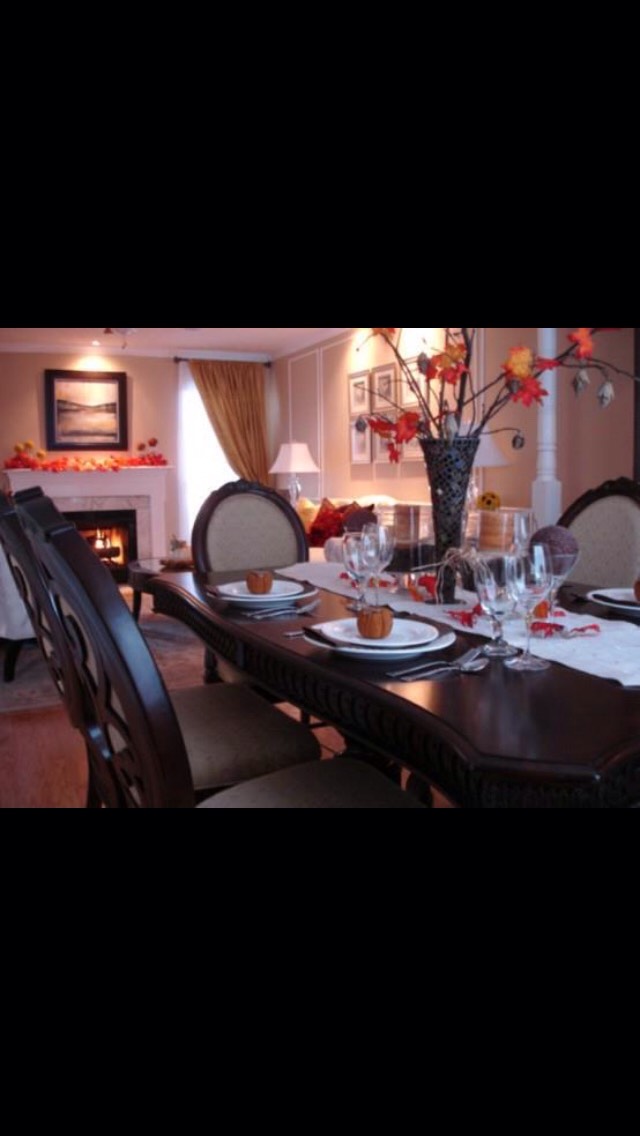 Thanksgiving Dinner Table