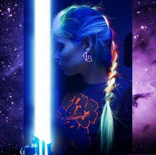 Glow-In-The-Dark Hair/ Blacklight Hair Trend