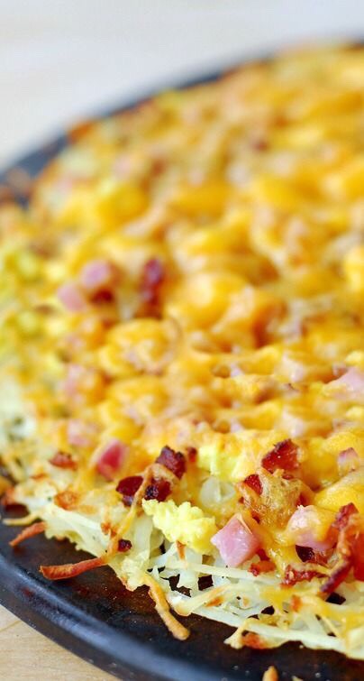 http://www.thegunnysack.com/2014/10/breakfast-pizza-hash-brown-crust.html