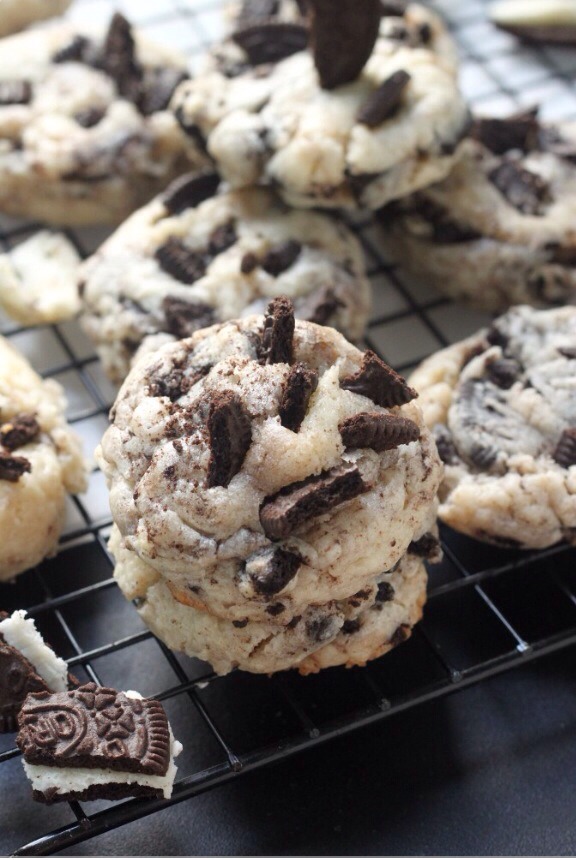 Oreo Cheesecake Cookie!!!! Only 5 Ingredients