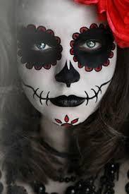 20 Creepy But Cool Halloween Makeup Ideas! #Halloweentip
