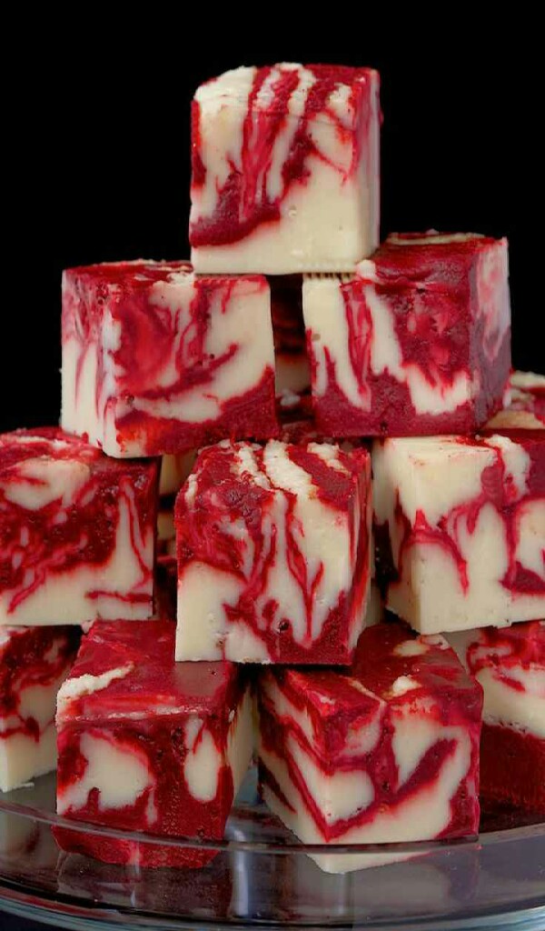 Winter White Red Velvet FUDGE! OMG! 