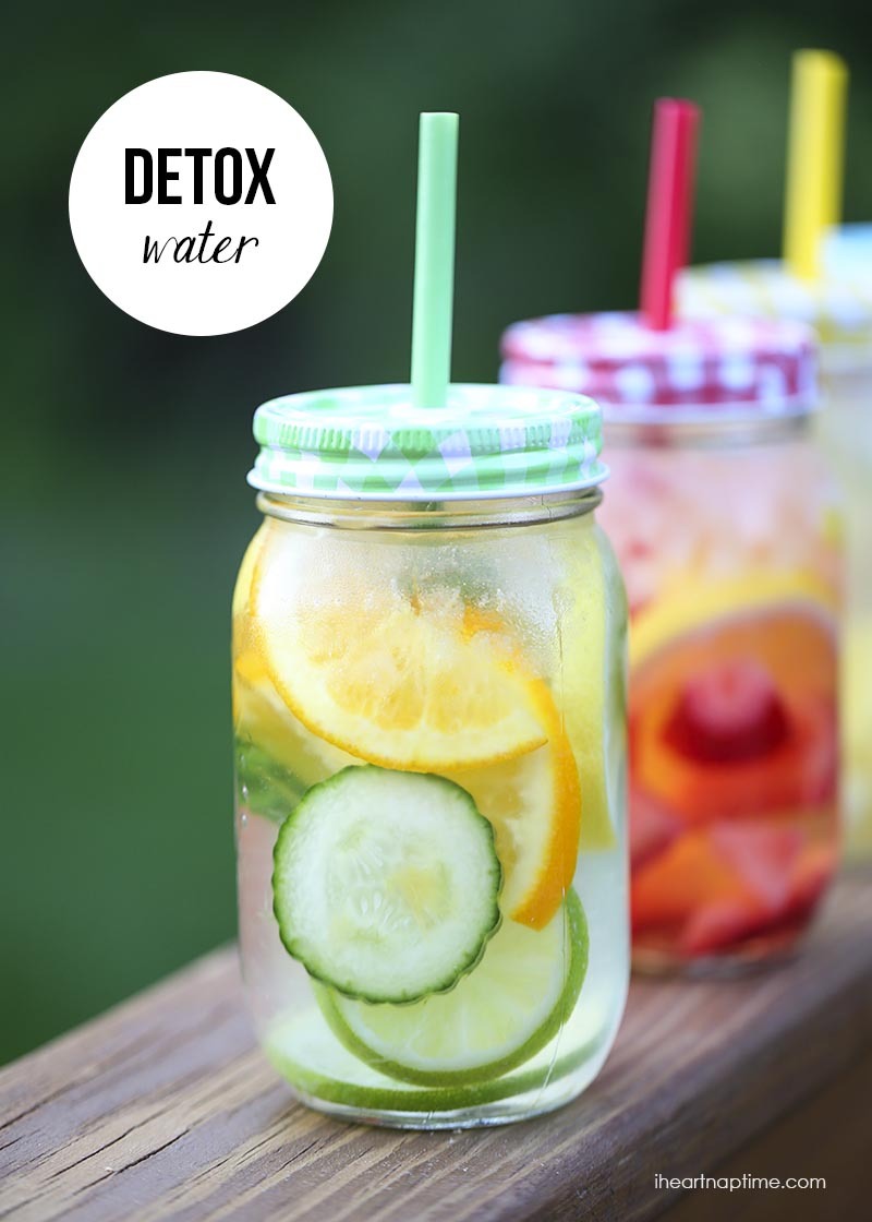 DETOX WATER
Not a water person?
Pop a few pieces of your favourite fruits into a water bottle.
Let sit for a while for the fruit to release it's flavours.
Awesome for your skin, weight and mood!