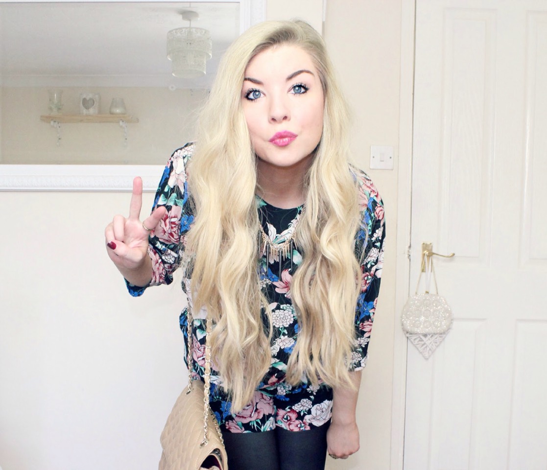 Kate (Dollybowbow) is a beauty vlogger that has recently just given birth but still doesn't fail to post regular beauty videos and makeup tutorials.