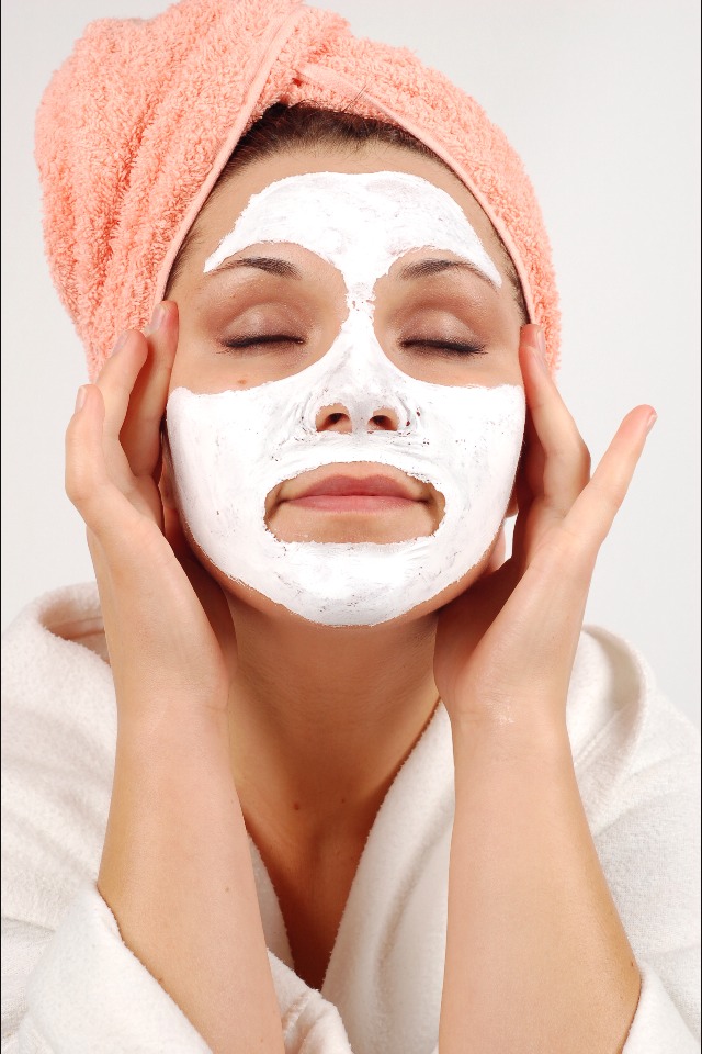 Masks
Pamper and purify your skin once a week with a facial mask.
