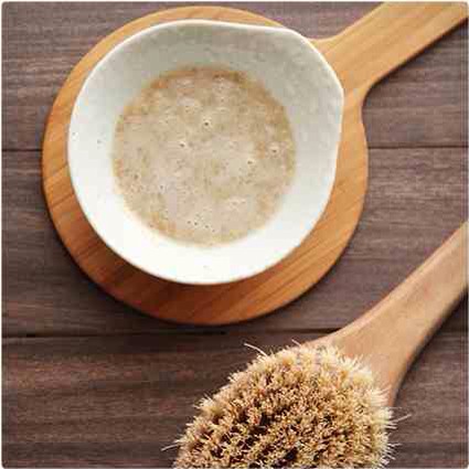 17. Exfoliating Oatmeal Body Scrub

This scrub is specifically designed to exfoliate the skin, and help keep it calm at the same time with oatmeal. Four simple ingredients go into this recipe, and out comes a body scrub that doesn’t include any harmful ingredients that actually work against you.